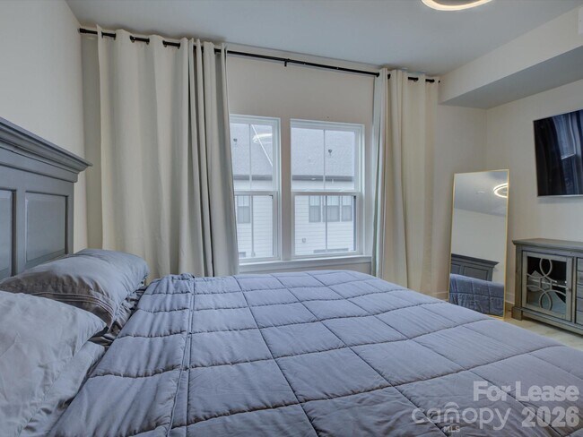 Building Photo - 6112 Station Crossing Ave