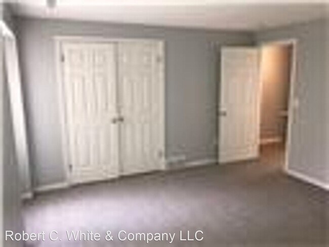 Building Photo - 2 br, 1.5 bath House - 29 Colonial Village
