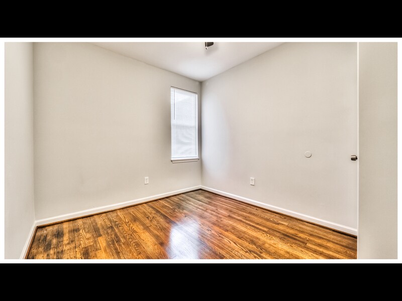 Building Photo - 3336 W Caton Ave