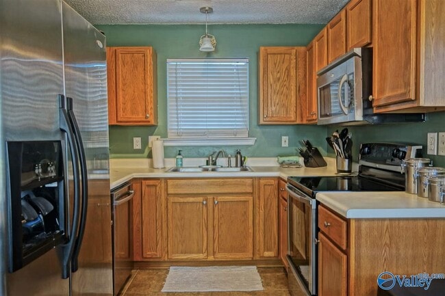 Building Photo - 166 Sandy Hollow Dr NW