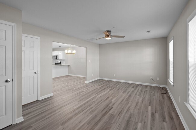 Building Photo - Newly Constructed 2 & 3 bedroom Cross Cree...