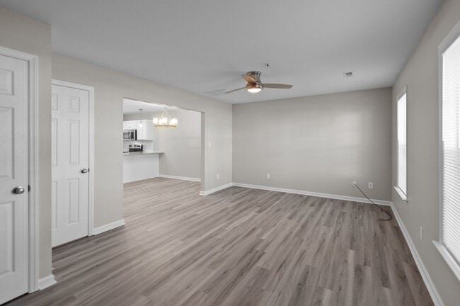 Building Photo - Newly Constructed 2 & 3 bedroom Cross Creek Townhomes in the heart of Greenville, NC