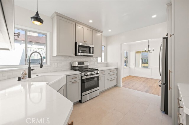 Building Photo - 1301 N Avon St