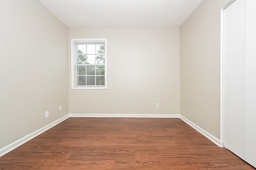 Building Photo - 164 Meadowlark Ln