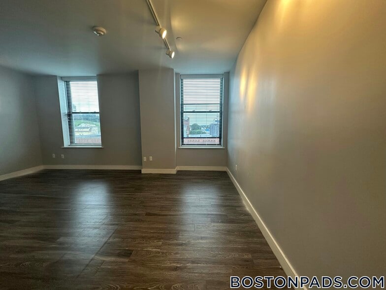 Building Photo - 23 Central Ave