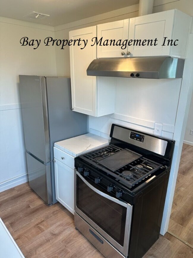 Building Photo - SECO12