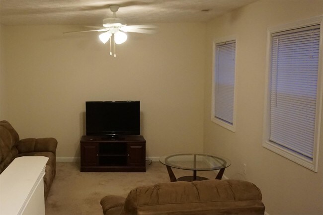 Building Photo - 159 Midland Trail