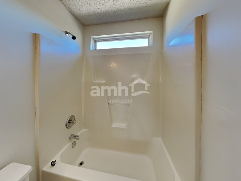 Building Photo - 2819 Cougar Hill Ct