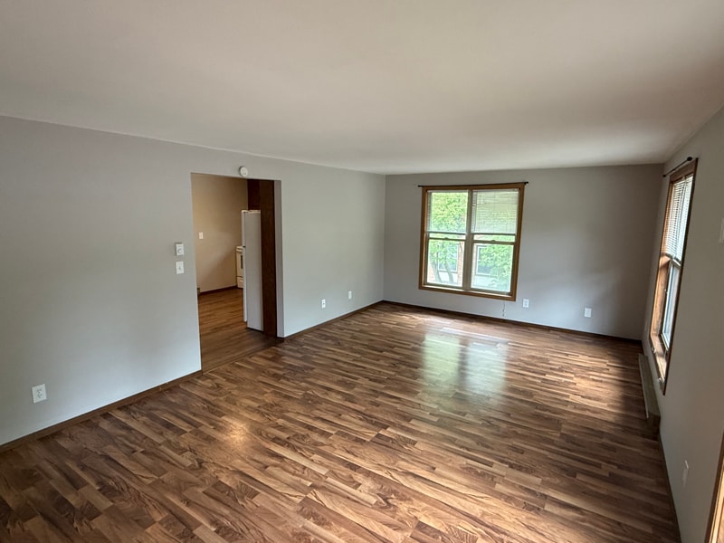 Building Photo - 824 3rd St