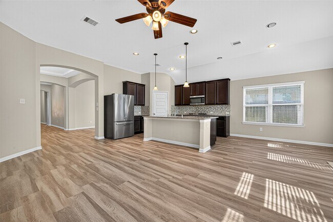 Building Photo - 17914 Logans Pine Dr