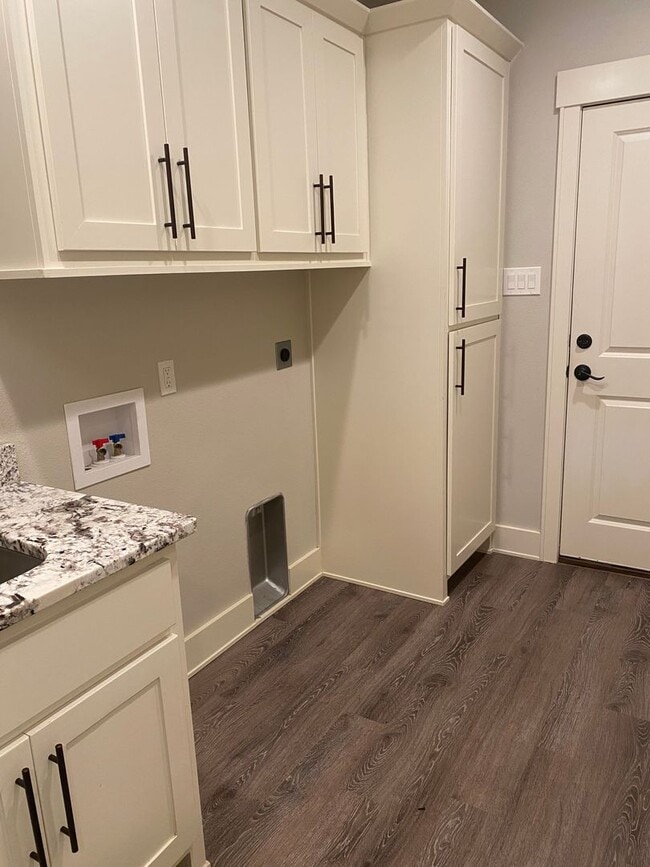 Building Photo - 3 bed 2 bath in Frenship ISD