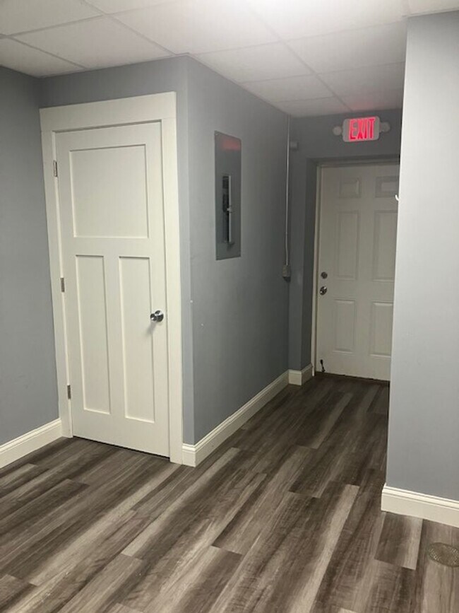 Building Photo - Store Front Available in Downtown Miamisburg