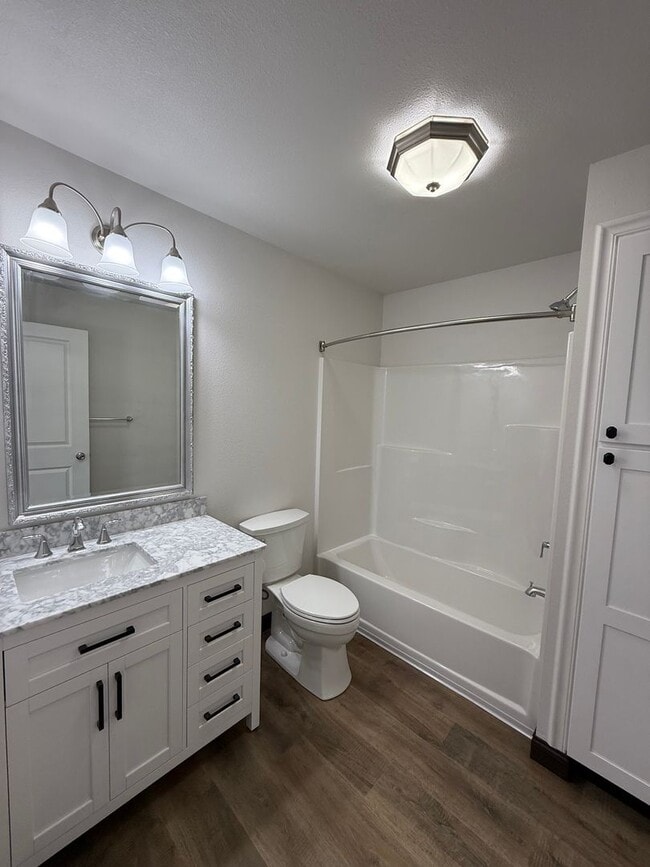 Building Photo - NEWLY REDESIGNED 4BR Basement home!!!!