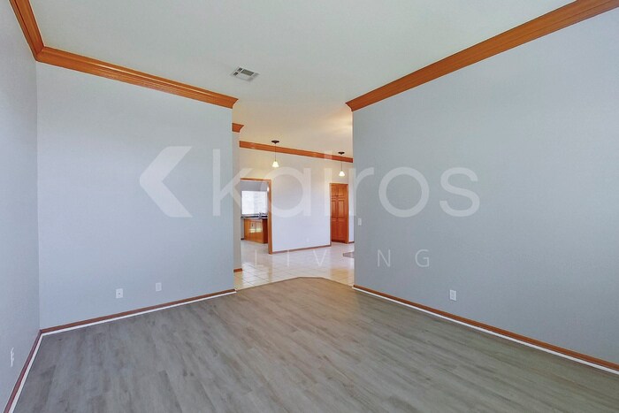 Building Photo - 3101 NE 130th St