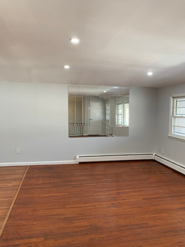 Building Photo - 25412 Craft Ave