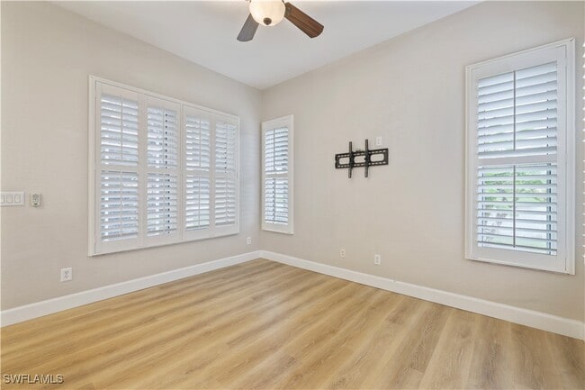 Building Photo - 9149 Spring Mountain Way