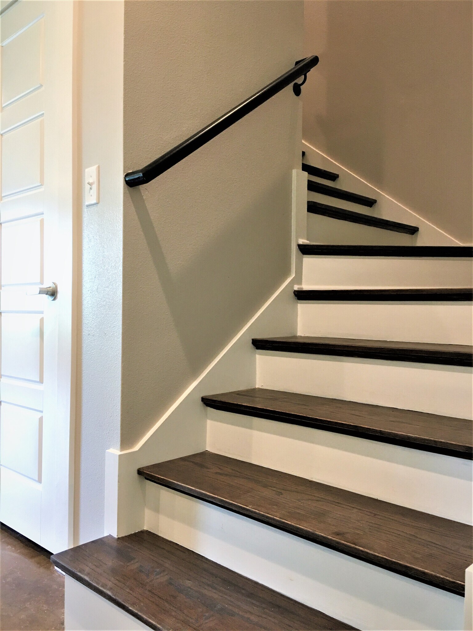 Stairwell - 10648 Brothers Ln