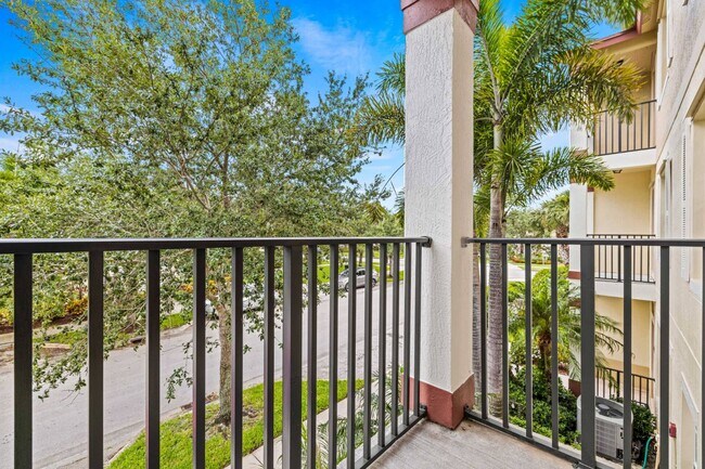 Building Photo - 1944 SE High Springs Dr