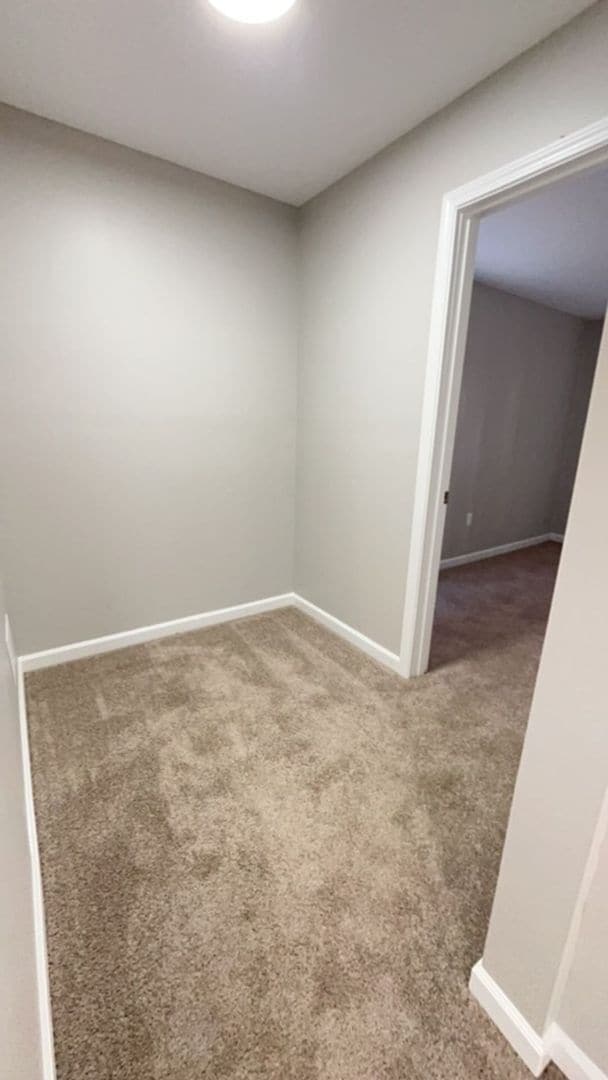 Building Photo - 1st Floor - 3 Bed 1 Bath