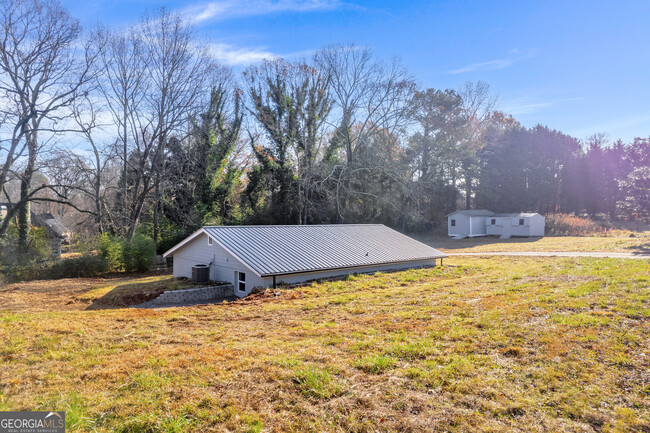 Building Photo - 2360 Dr Bramblett Rd