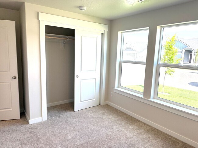 Building Photo - Newly Built 3-Bedroom with Fenced Back Yard
