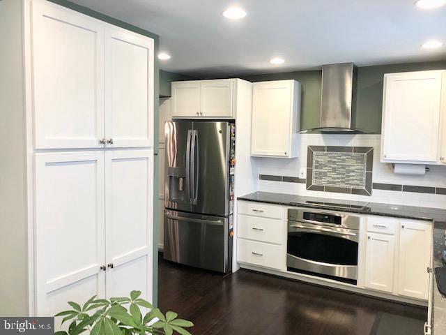 Building Photo - 15 Robin Ridge Ct