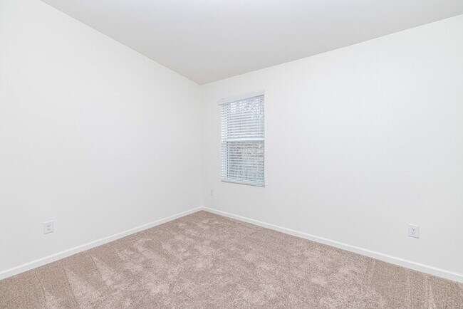 Building Photo - GREAT 2 Bedroom Townhome Regent Park - MOVE IN SPECIAL 1 MONTH FREE