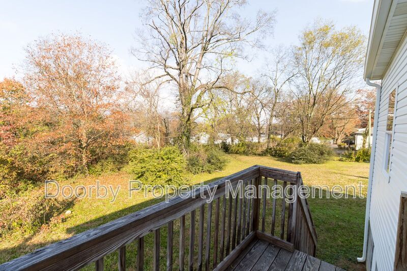 Building Photo - 1213 N Chamberlain Ave