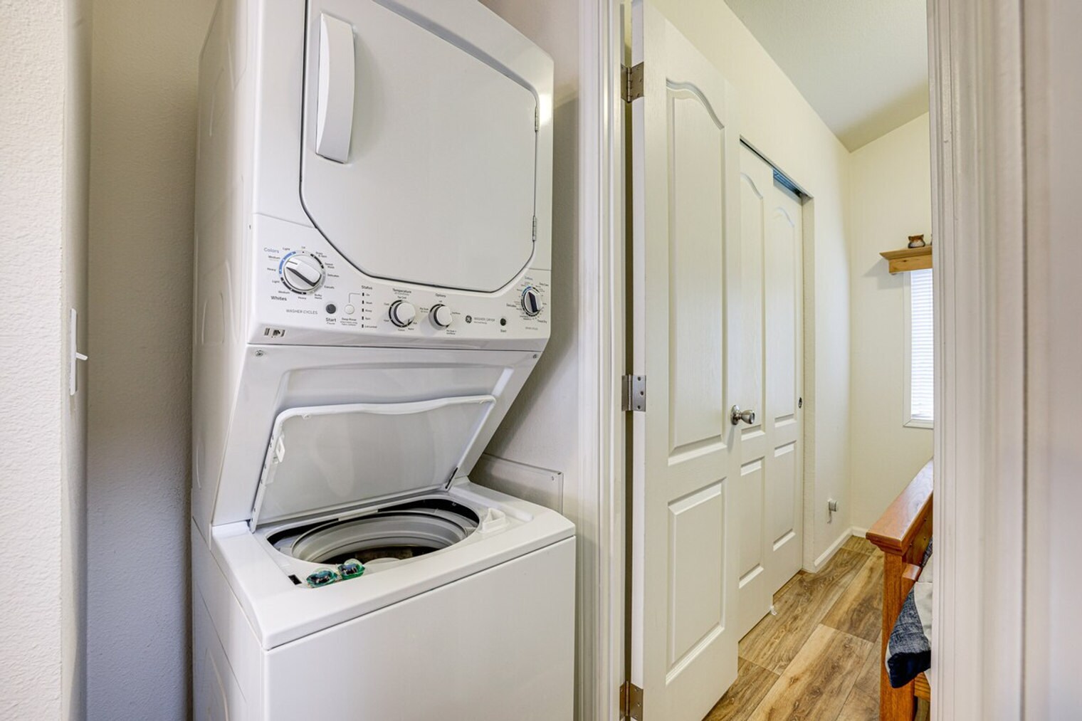 Building Photo - 2591 W Jakes Rd