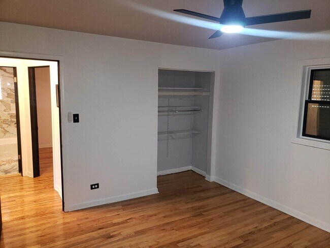 Building Photo - 1429 Kasten Dr