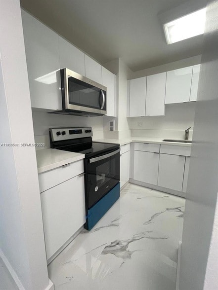 Building Photo - 1865 79th Street Causeway