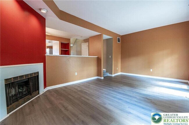Building Photo - 109 Freedom Ct