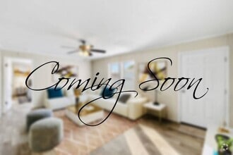 Building Photo - 733 Ascot Cir