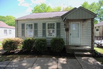 Building Photo - 2421 Lindbergh Dr
