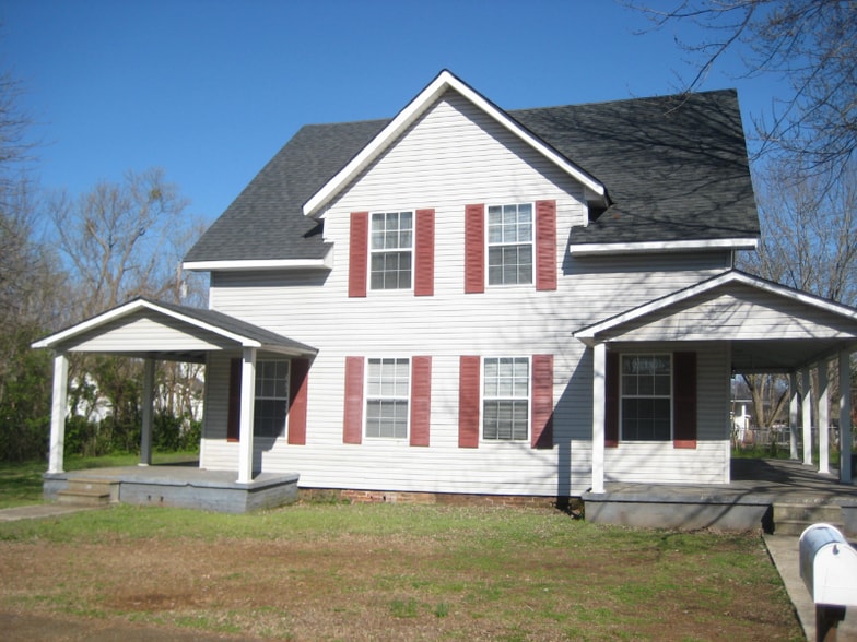 Primary Photo - 3307 Clopton St SW