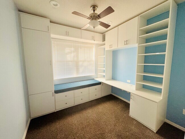 Building Photo - 519 Bottlebrush Loop