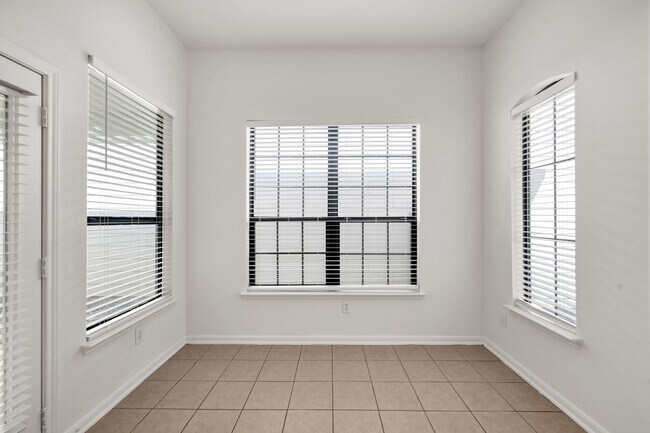 Building Photo - 29717 Buffalo Canyon Dr