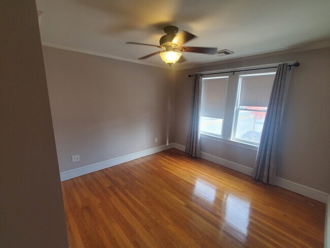 Building Photo - 1 Grayson St