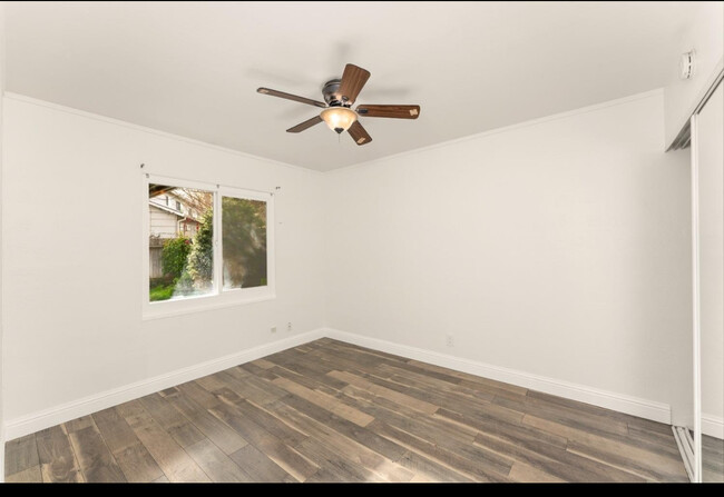 Building Photo - 2425 Edison Ave