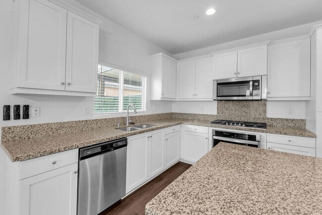 Building Photo - 83325 White Stallion Rd