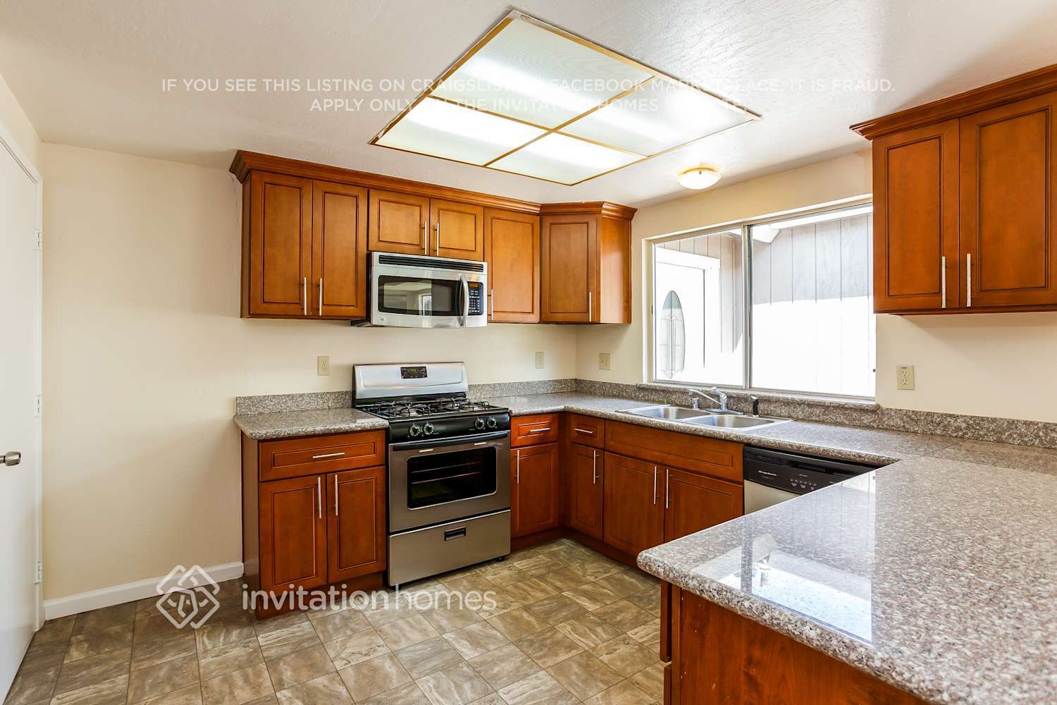 Building Photo - 131 Regent Dr