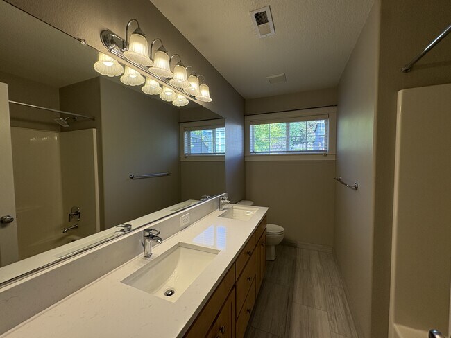 Building Photo - 10630 SW Kable St