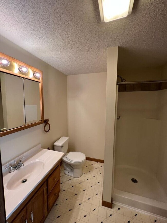 Building Photo - 2-Story, One Bedroom Loft Townhome AVAILABLE JUNE 2026 - Wernersville, PA