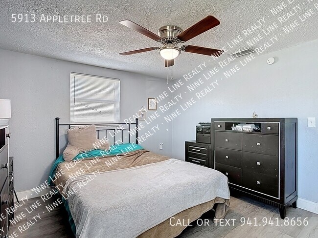 Building Photo - 5913 Appletree Rd