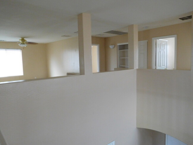 Building Photo - Coming soon!! Huge 2700 SFT, Golf-view Com...