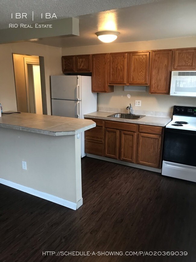 Building Photo - 1139 York St