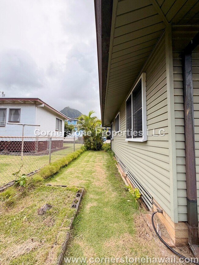 Building Photo - 45-583 Paleka Rd