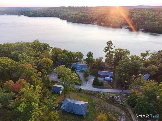 Building Photo - 27 Dilliston Rd