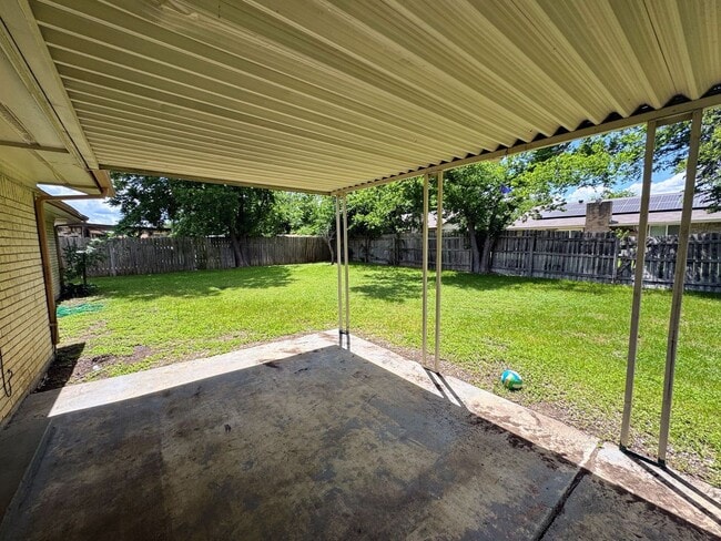 Building Photo - 2903 Janis Dr