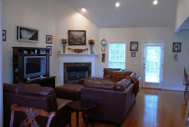 Building Photo - 2386 Morgan Dr